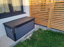 Aranżacja: Skrzynia na taras Cortina Box 570L Grey