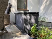 Aranżacja: Skrzynia ogrodowa Darwin Box 662L Grey