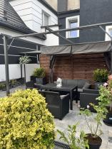 Aranżacja: Szara pergola ogrodowa z zasłonami 3x3 Niro - Grey