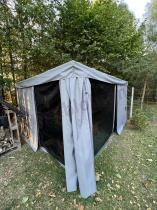 Aranżacja: Szara pergola z moskitierą na taras Murr 3x4