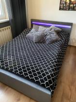 Aranżacja: Szare łóżko tapicerowane LED Fria 140x200cm