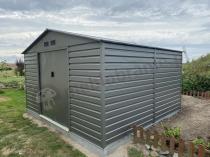 Aranżacja: Szary domek narzędziowy z metalu Agger 340x319cm (10,2m2) – Srebrny ciemny GA15