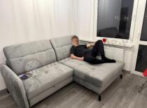 Aranżacja: Szary mały narożnik rozkładany do salonu welur Lorelle prawy 225x160