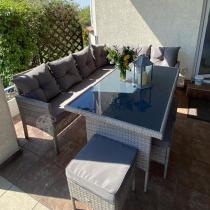 Aranżacja: Szary narożnik technorattan 190x140cm ze stołem obiadowym i pufami Torino Corner Grey