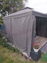 Aranżacja: Szary pawilon ogrodowy 3x3 z moskitierą i zasłonami Okapi Max