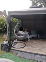 Aranżacja: Szary pawilon ogrodowy 3x3 z moskitierą i zasłonami Okapi Max