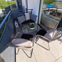 Aranżacja: Szary zestaw rattanowy na balkon Torgiano Set
