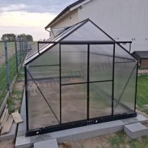 Aranżacja: Szklarnia ogrodowa poliwęglanem 4mm i aluminiowym stelażem 370x250 cm - czarny