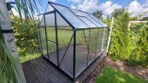 Aranżacja: Szklarnia poliwęglanowo aluminiowa 2x2,5 z czarną ramą - 250x190cm