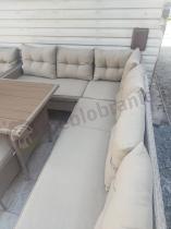 Aranżacja: Technorattanowy narożnik na nóżkach Perata Corner Natural + 2 fotele Polywood