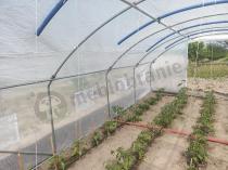 Aranżacja: Tunel foliowy 4x6 z metalowym stelażem i drzwiami – biały