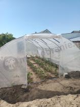 Aranżacja: Tunel foliowy 4x6 z metalowym stelażem i drzwiami – biały