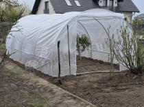 Aranżacja: Tunel foliowy konstrukcja metalowa 3x6m - podwójne drzwi biała siatka 18m2