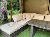 Aranżacja: Wypoczynek technorattan z wysokim stołem Nilamito VIII Double Brown & Beige + fotel PLUS
