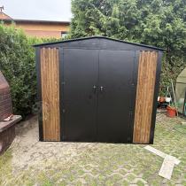 Aranżacja: Wytrzymały schowek ogrodowy blaszany Hartt Plus 240x240x205cm - z drzwiami na zawiasach - Wooden
