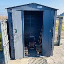 Aranżacja: Wzmacniany domek narzędziowy metalowy Dettel Plus 180x120x205cm - drzwi na zawiasach - Antracite A16