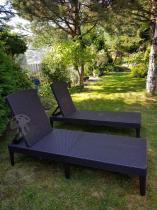 Aranżacja: Zestaw dwóch leżaków ogrodowych składanych Jaipur Sun Lounger brązowy