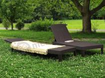 Aranżacja: Zestaw dwóch leżaków ogrodowych składanych Jaipur Sun Lounger brązowy