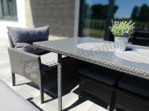Aranżacja: Zestaw mebli ogrodowych z wysokim stołem, sofą 175cm i fotelami Perata Dining Anthracite