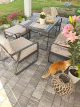 Aranżacja: Zestaw metalowych mebli ogrodowych - sofa, 2 fotele, pufy i stół 120cm Ater Dining - Beige