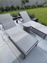 Aranżacja: Zestaw szarych leżaków z kółkami na taras Ahelo - Silver 2 szt.