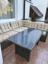 Aranżacja: Zestaw technorattanowy na taras narożnik z poduszkami z pikowaniem + pufy i stół Cofete Brown