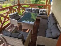 Aranżacja: Zestaw technorattanowy z wysokim stołem Perata Grande Light Grey