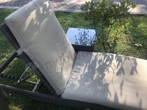 Aranżacja: Zestaw technorattanowych leżaków ze stolikiem Double Brown
