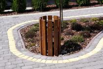 Drewniany kosz na śmieci z plastikowym wkładem firmy Fiemar