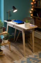 Eleganckie biurko gabinetowe drewniane w stylu skandynawskim