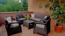 Meble tarasowe Corfu Set Triple Max w przytulnej aranżacji