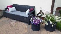 Sofa ogrodowa dla 3 osób Corfu oraz doniczki ozdobne w trzech rozmiarach