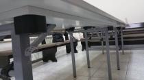 Stoły bankietowe składane - widok na mechanizm składania stołów