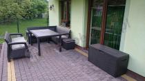 Zestaw ogrodowy Corfu używany na przydomowym tarasie