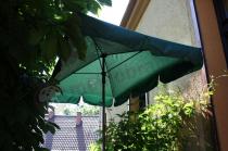 Zielony parasol ogrodowy kwadratowy Sunline Waterproof III