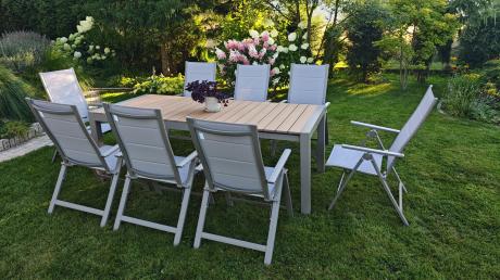 Aluminiowy komplet mebli tarasowych stół rozkładany do 210cm i 12 składanych krzeseł Tanami Daven Taupe