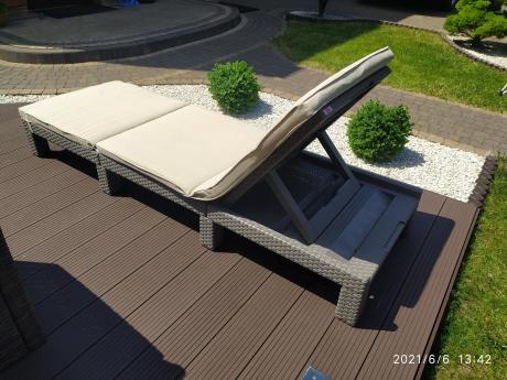 Beżowy leżak ogrodowy Daytona Deluxe