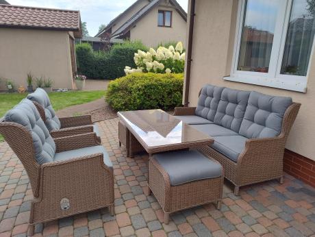 Brązowy zestaw technorattanowy tarasowy Laritto Dining + pufy - Brown