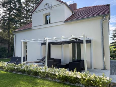 Duża pergola tarasowa wolnostojąca Kirn 3x6 One - Biała z szarym dachem
