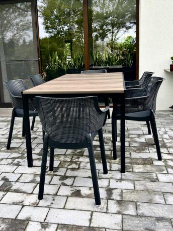 Meble obiadowe na taras Portis ze stołem 200cm w kolorze orzecha i 6 fotelami