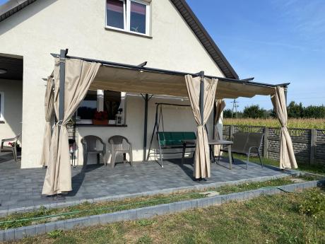 Metalowa pergola na taras z zasłonami bocznymi Niro 3x5,5 - Cream