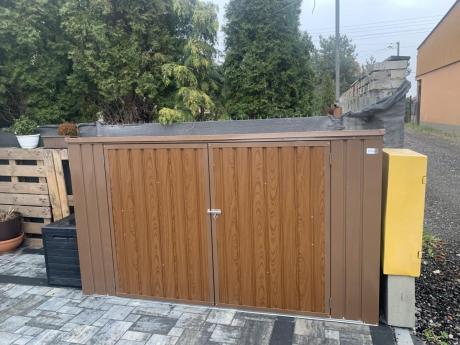 Metalowa zabudowa do koszy na śmieci na 3 pojemniki Lagger 237x101cm - Wood