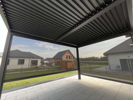 Roleta zacieniająca do pergoli tarasowej Lufel ściana 3m - 277x236cm - Antracite