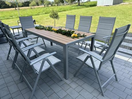 Szare meble ogrodowe - komplet stół i 8 regulowanych krzeseł - Kanbery Wood Silver 8+1