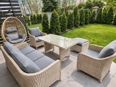 Zestaw mebli technorattanowych z sofą 180cm, fotelami, pufami i wysokim stołem Novici Dining Creme