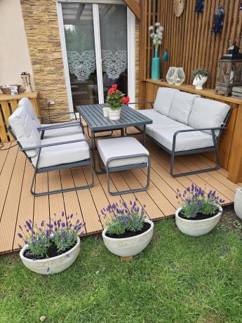 Zestaw metalowych mebli ogrodowych - sofa, 2 fotele, pufy i stół 120cm Ater Dining - Beige