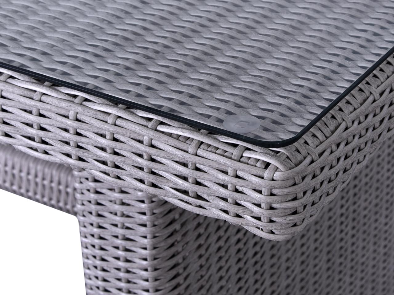 Szklany blat w stoliku Ligurito