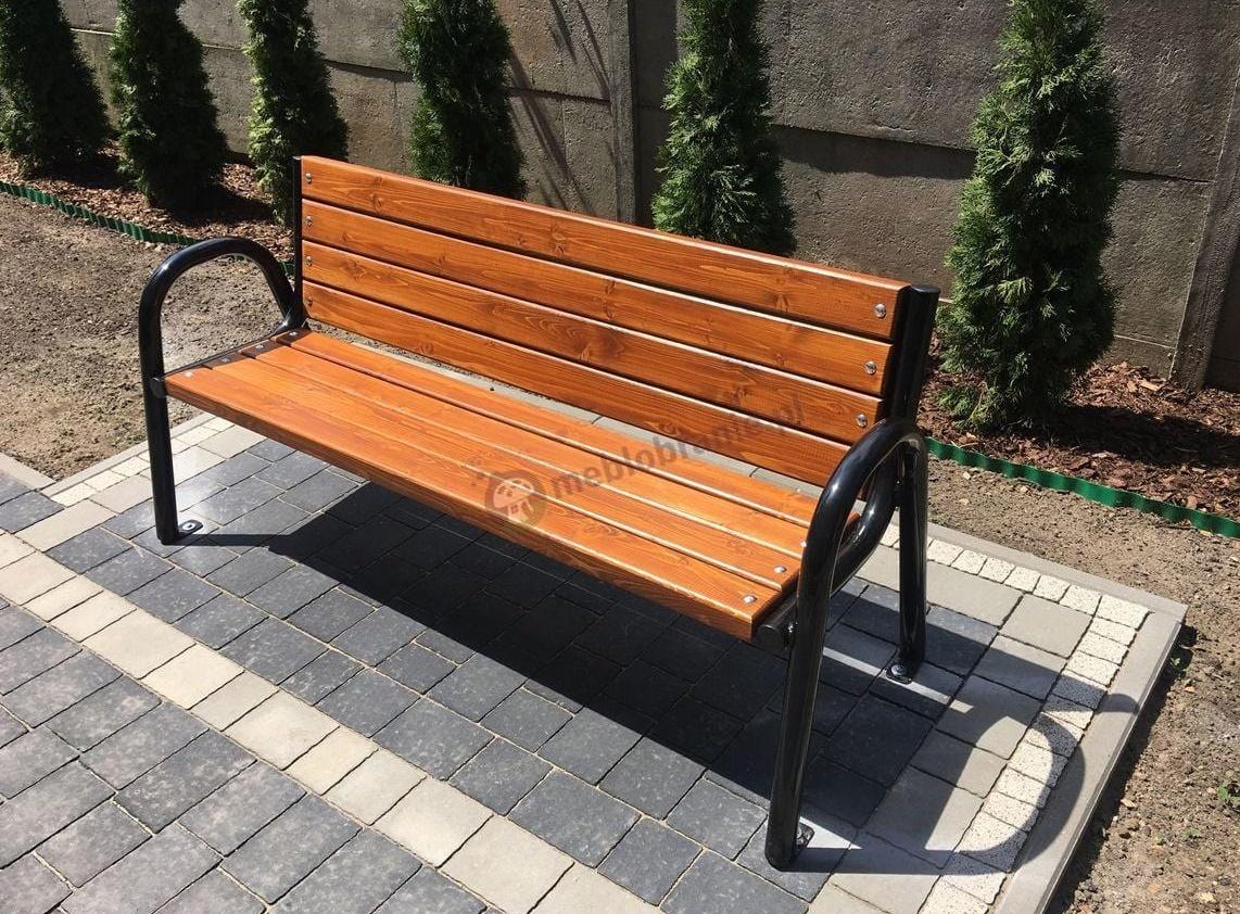 ławka nowoczesna z rur stalowych