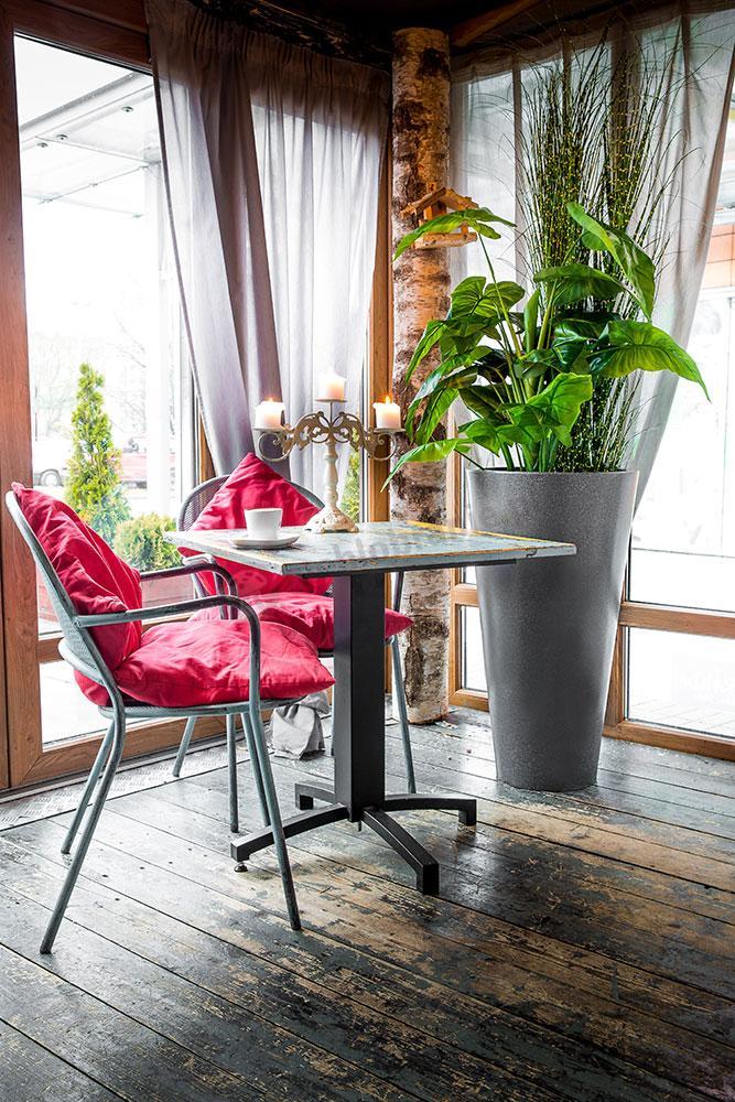 Donica Della ciemny marmurek