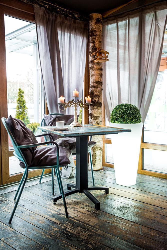 Donica Della podświetlana biała